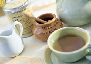 海浜幕張の絶品居酒屋 大衆酒場ムロヒガシ：炭火焼き串とリーズナブルな価格が魅力の人気店